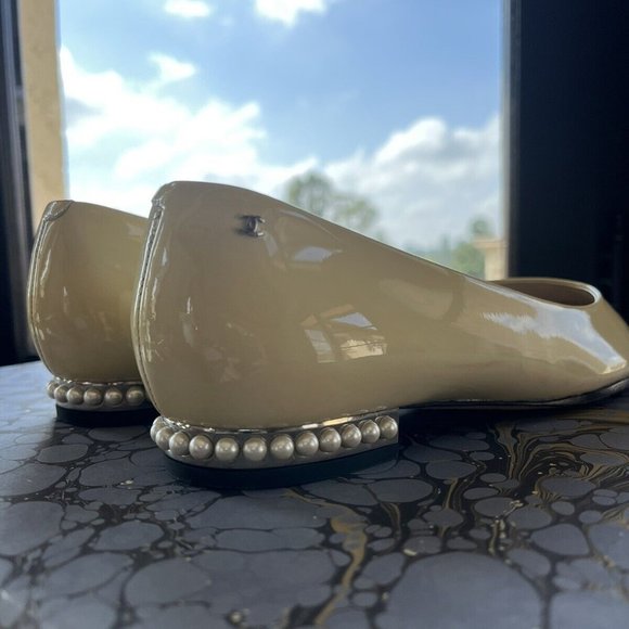 CHANEL Patent Calfskin Pearl Cap Toe Flats - Picture 4 of 5